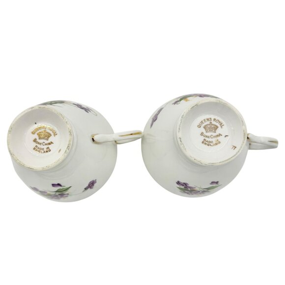 Vintage Queens Royal Bone China Tea Cups Pair Purple Floral Gold Trim England - Picture 7 of 7